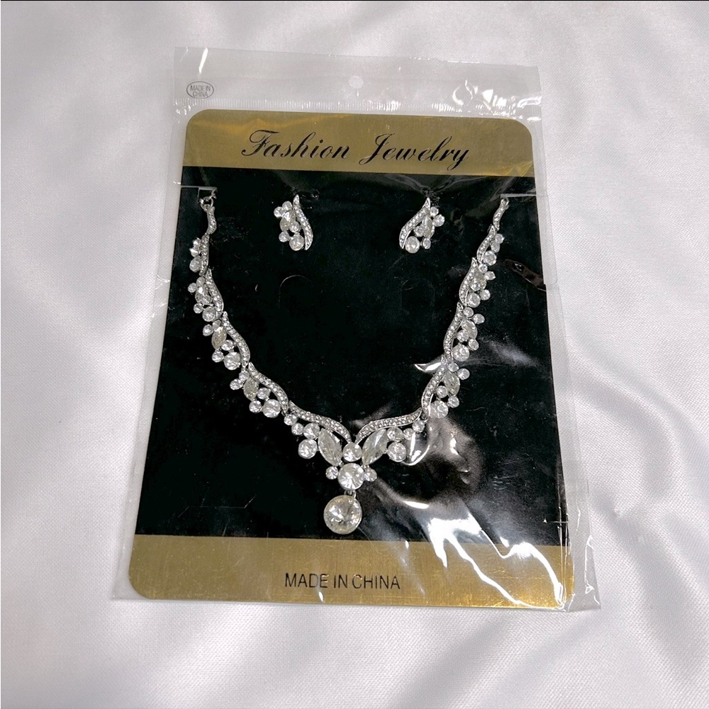 Fashion Jewelry Necklace And Earrings Set